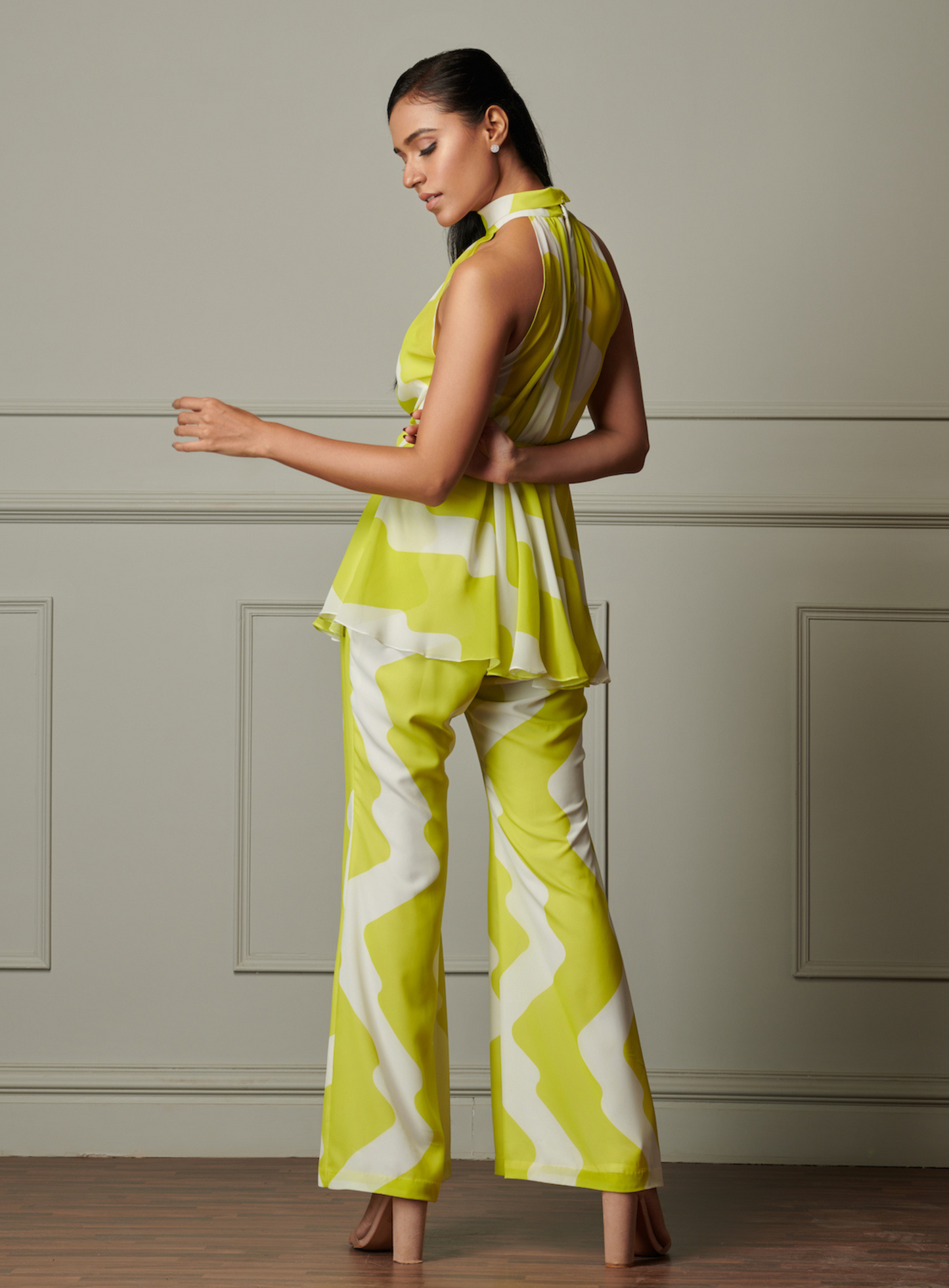 Green Printed Halter Neck Tie Up Tunic With Fit And Flare Pants