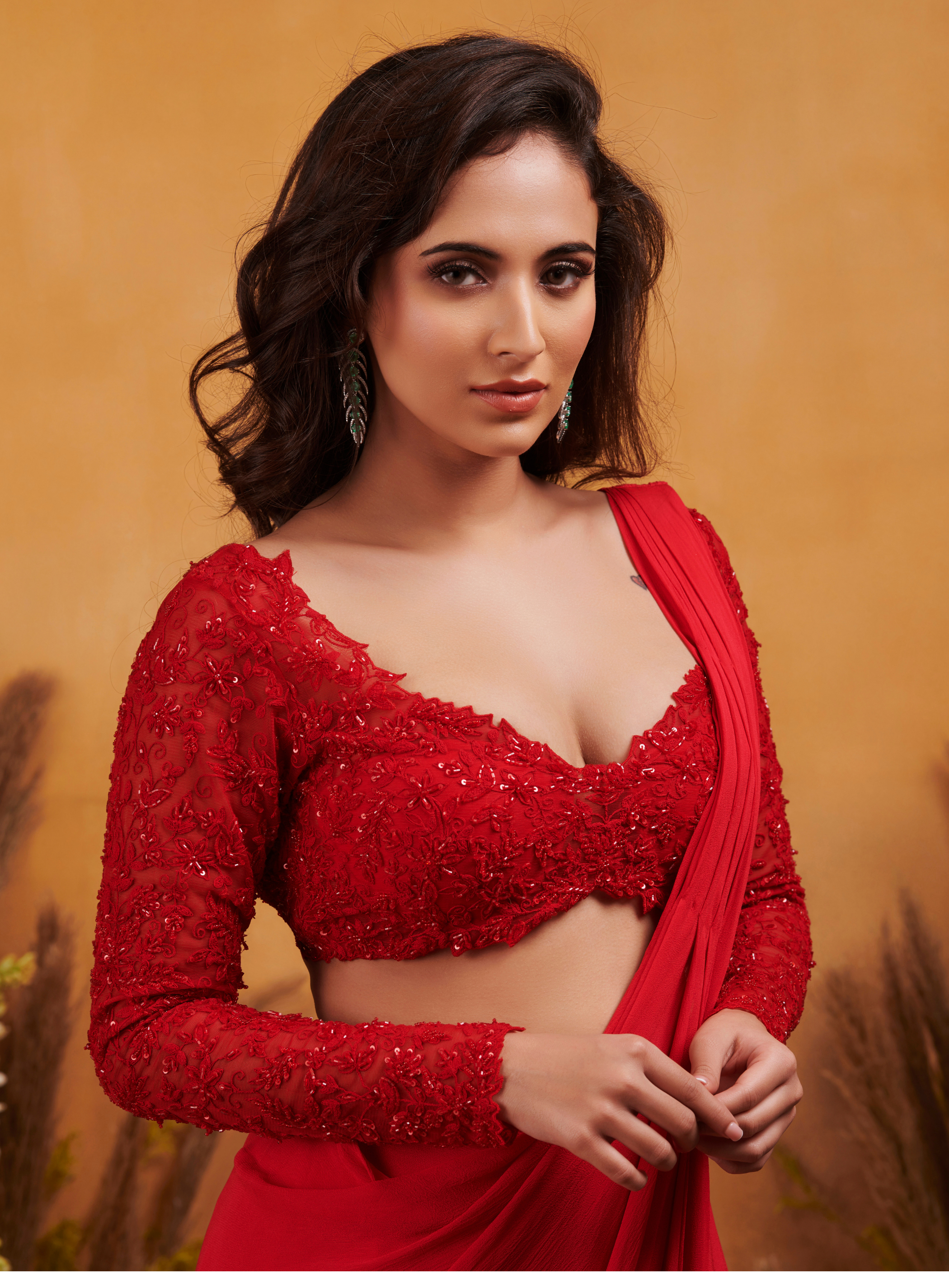 Latest red color beautiful saree for gorgeous look buy now – Joshindia